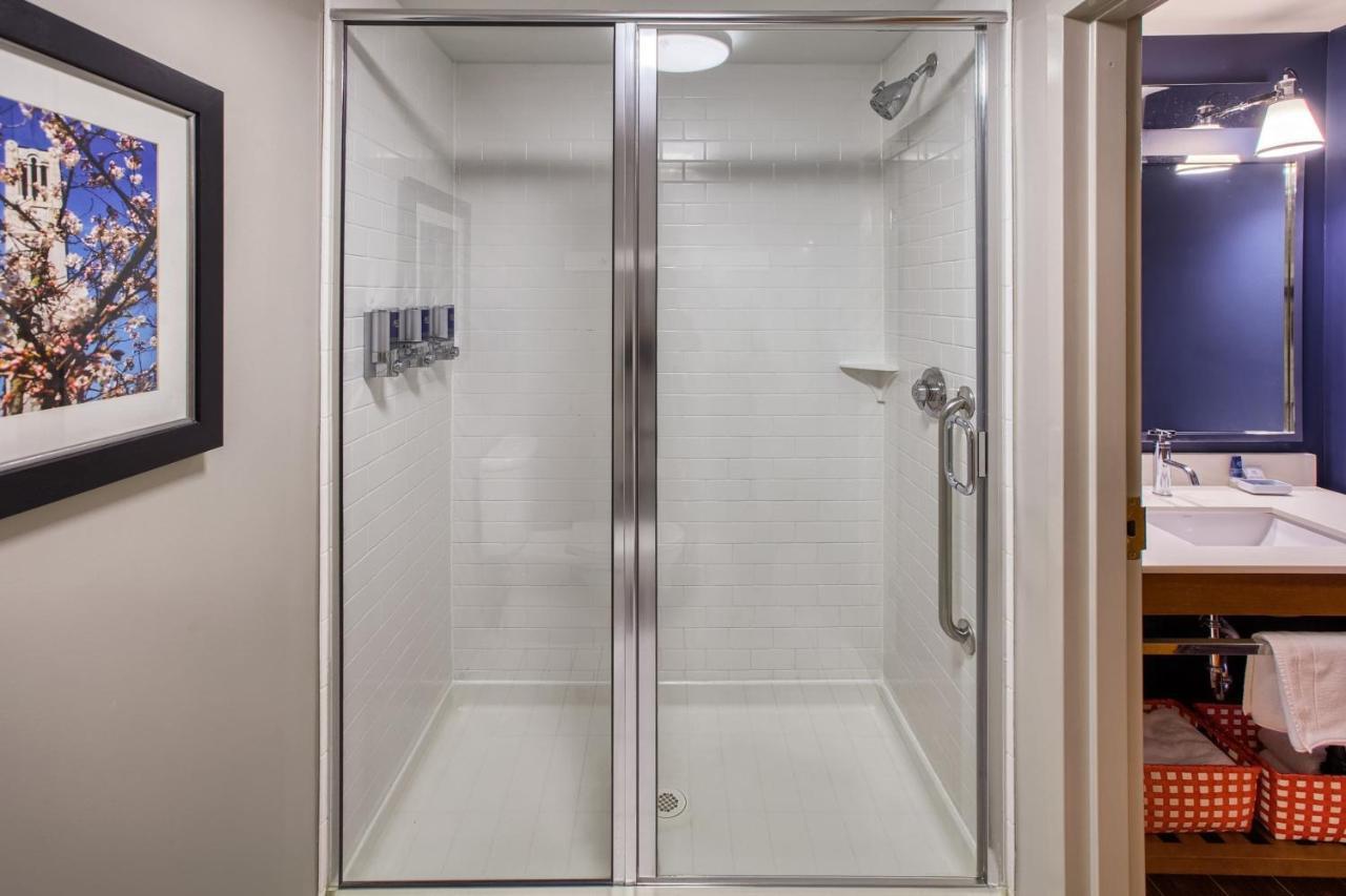Four Points By Sheraton Raleigh Durham Airport Моррисвилл Экстерьер фото