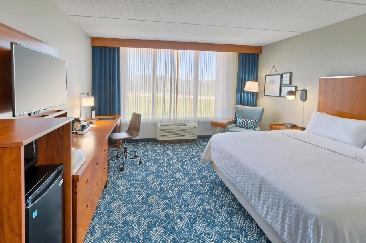 Four Points By Sheraton Raleigh Durham Airport Моррисвилл Экстерьер фото
