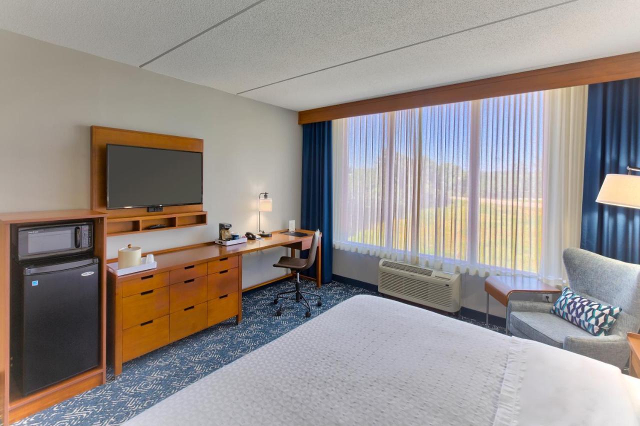 Four Points By Sheraton Raleigh Durham Airport Моррисвилл Экстерьер фото