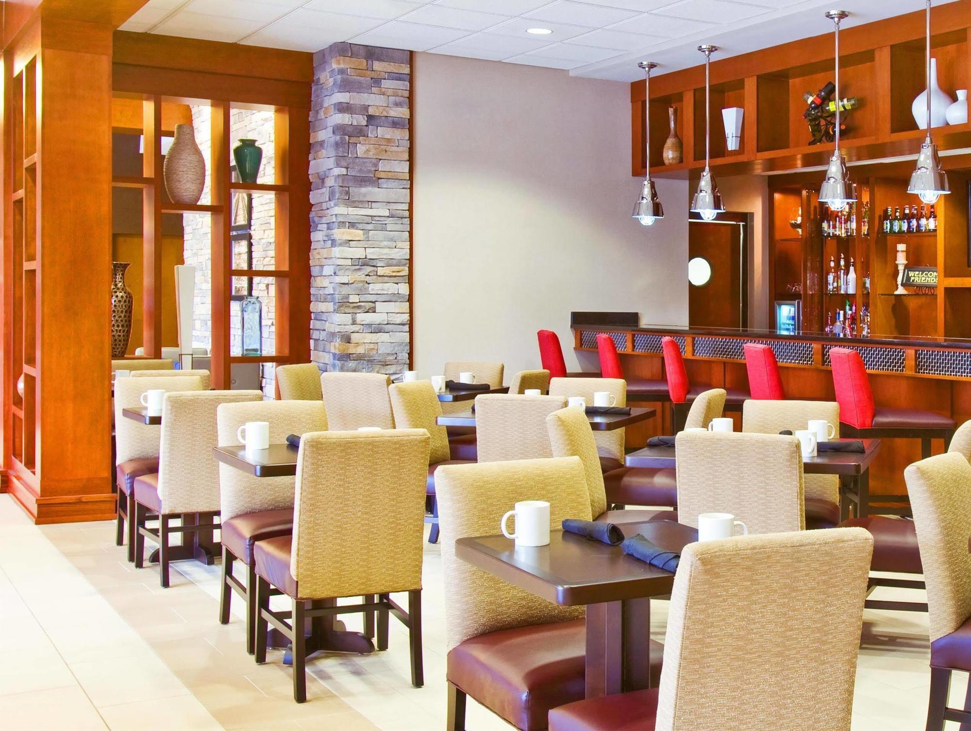 Four Points By Sheraton Raleigh Durham Airport Моррисвилл Экстерьер фото